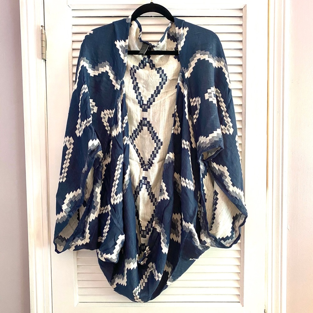 NWOT Dolman Sleeve Wrap/Cardigan